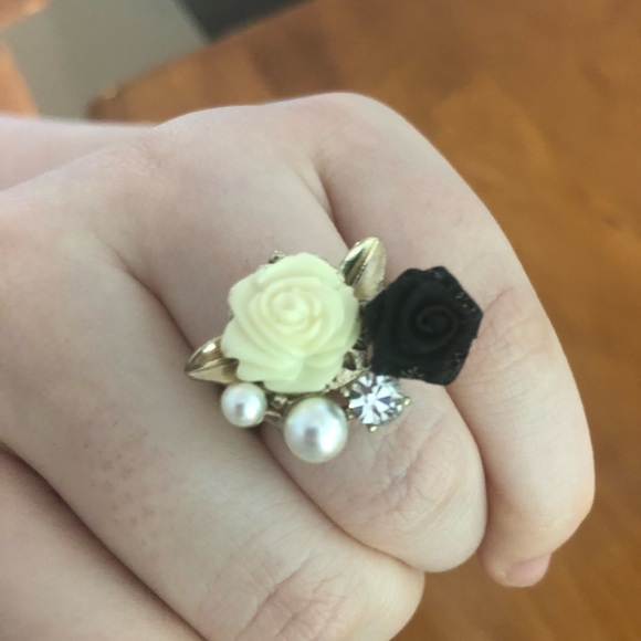 Fun statement ring! - Picture 2 of 3
